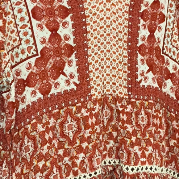 Blue Rain Women's Red BOHO embroidered blouse size (L) V-neck Long Sleeve - Picture 3 of 4